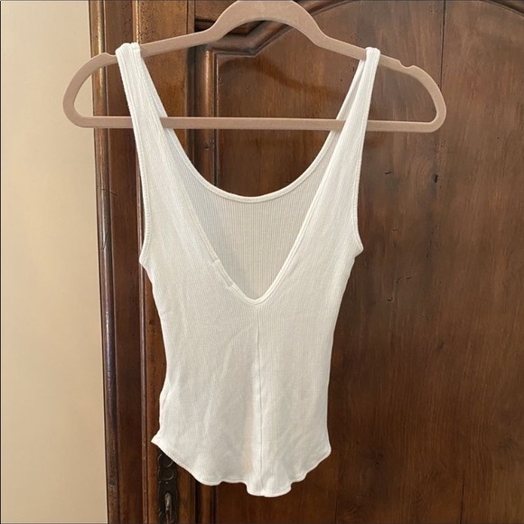 Anthropologie Tops - ✅Super Soft & Sexy V back tank - Small